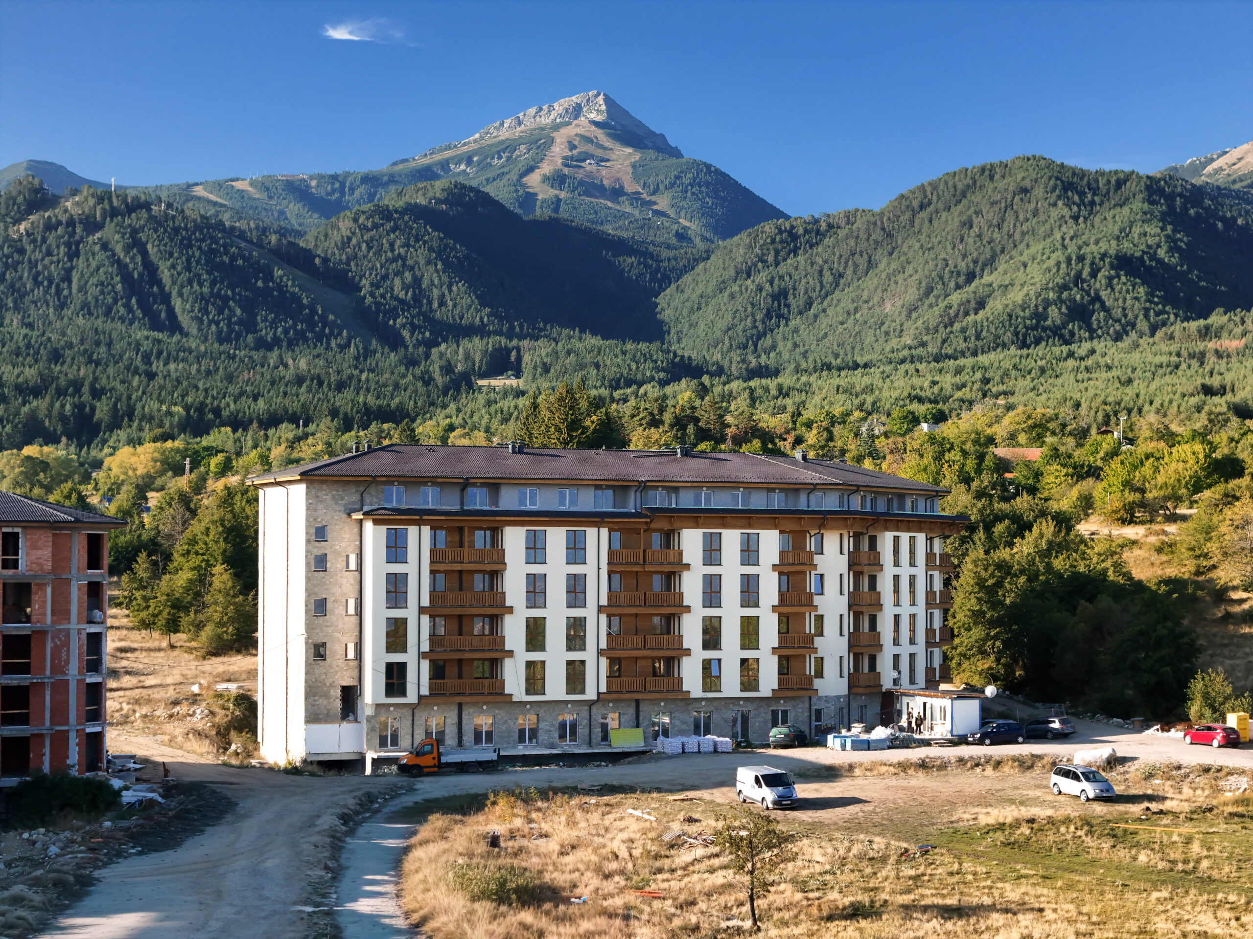 Summit Lodge – Строителен прогрес – септември 2026